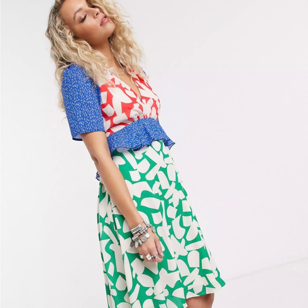 Twisted Wunder Printed Mini Dress In Abstract Floral Color Block US 6